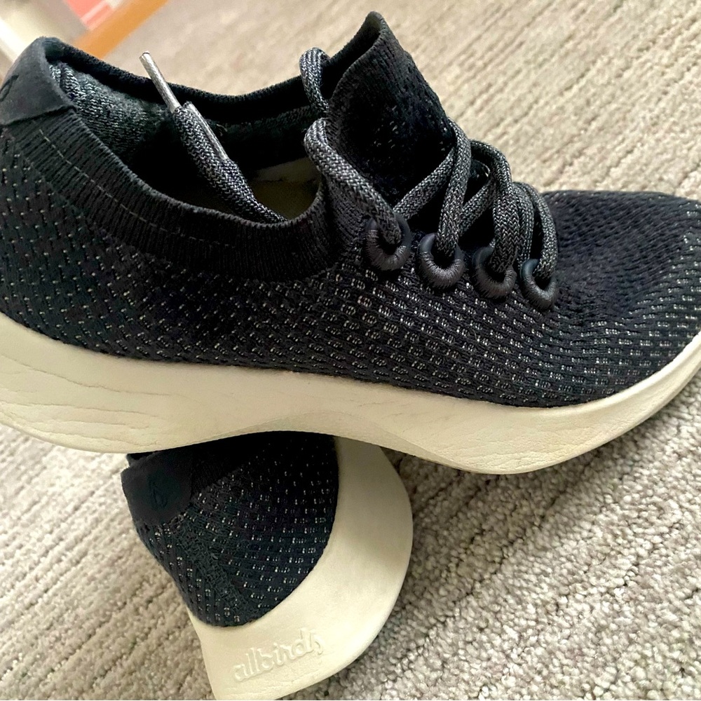 Woman’s Allbirds - Size 8